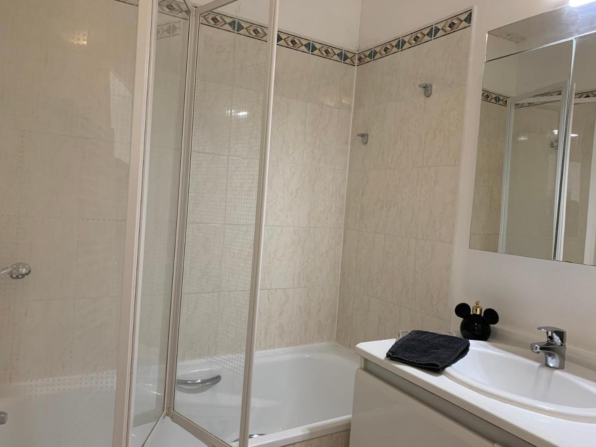 Julie'S Apartment Disneyland Серри Экстерьер фото