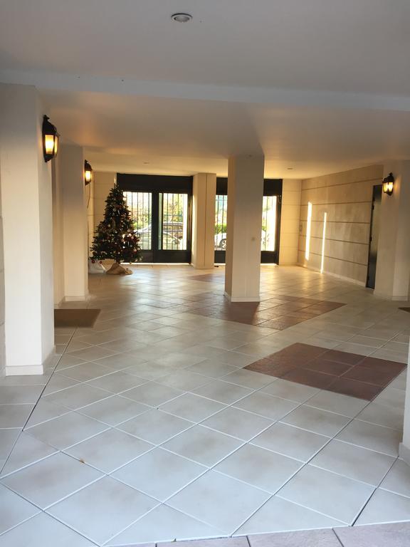 Julie'S Apartment Disneyland Серри Экстерьер фото